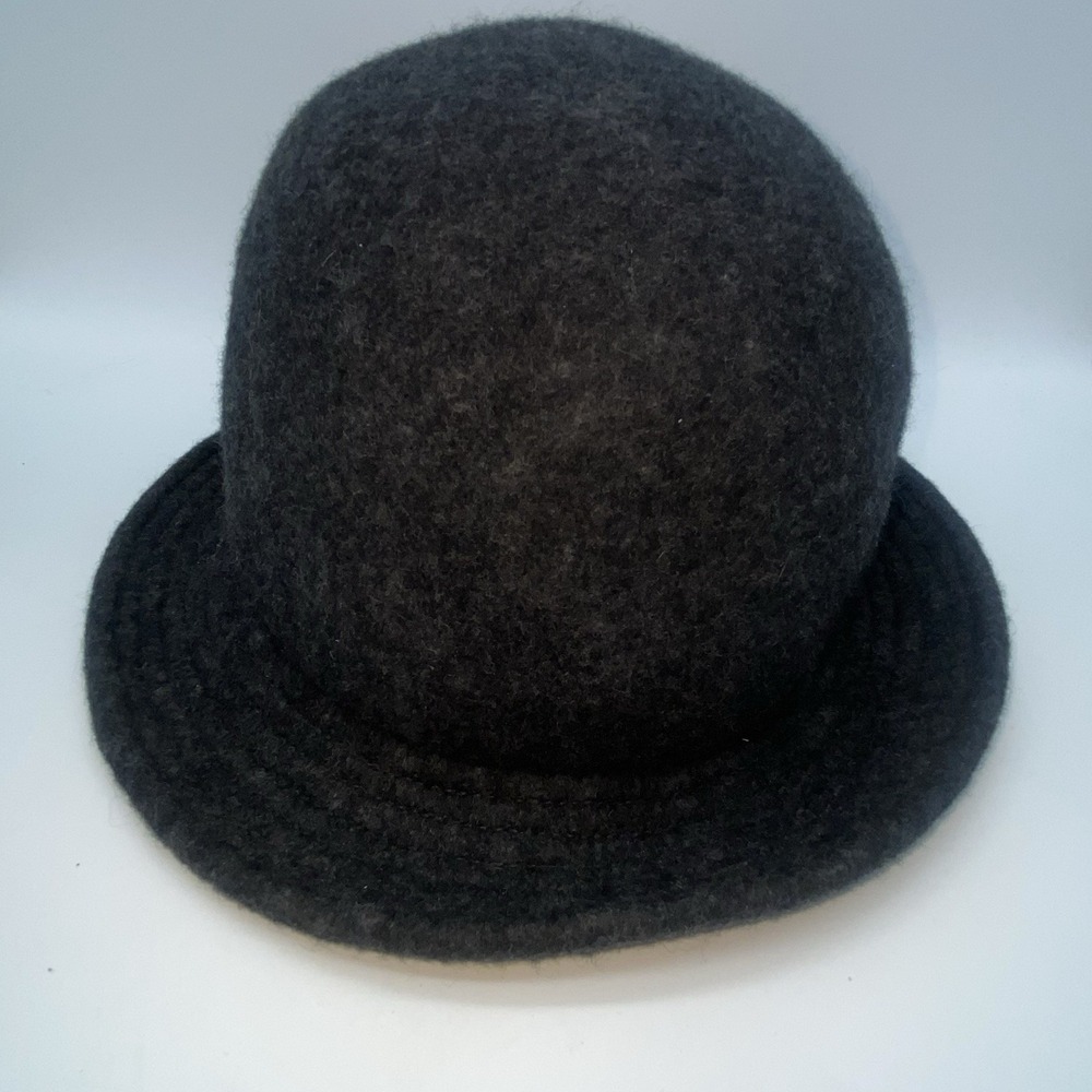Unbranded‎ 100% Wool Soft Bowler Hat Gray Striped Rim 7" x 7.25" EUC